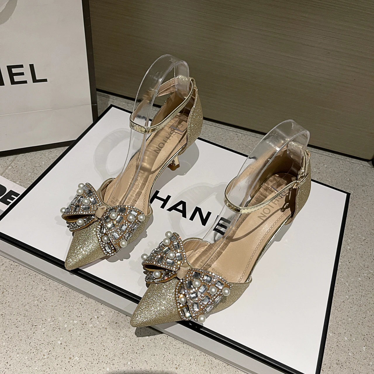 New Luxury Crystal Sequined Bowknot Women Pumps Sexy Ankle Strap High Heels Female Sandals Summer Fashion Wedding Prom Shoes