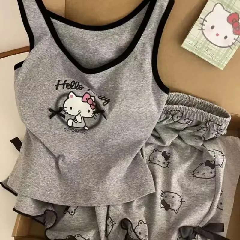 مجموعة سانريو المريحة غير الرسمية مع حصيرة الصدر Ins Style الصيف Kawaii بيجامة لطيف فتاة مرحبا كيتي تانك الأعلى السراويل ملابس المنزل