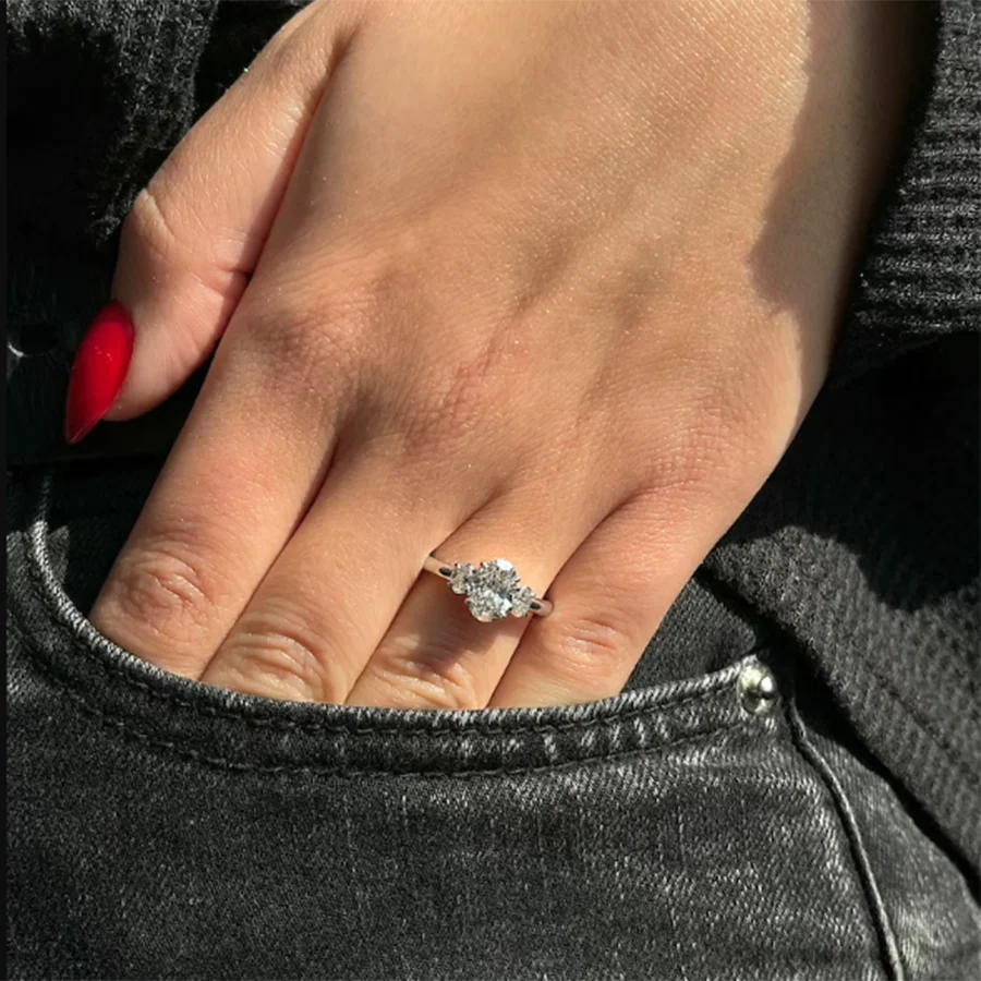 IGI Diamond Engagement Ring VS1 F Oval Cut 1.5ct Ct Lab Created CVD Sparkling