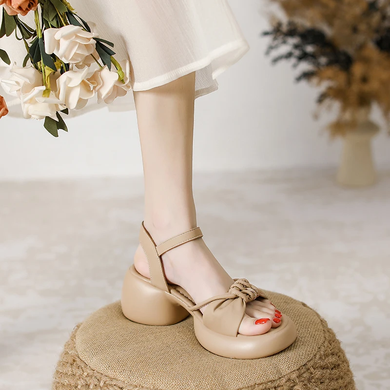 Women's 2024 New Summer Casual Line With Thick Heel Soft Sole Hundred Tower Beach Heels