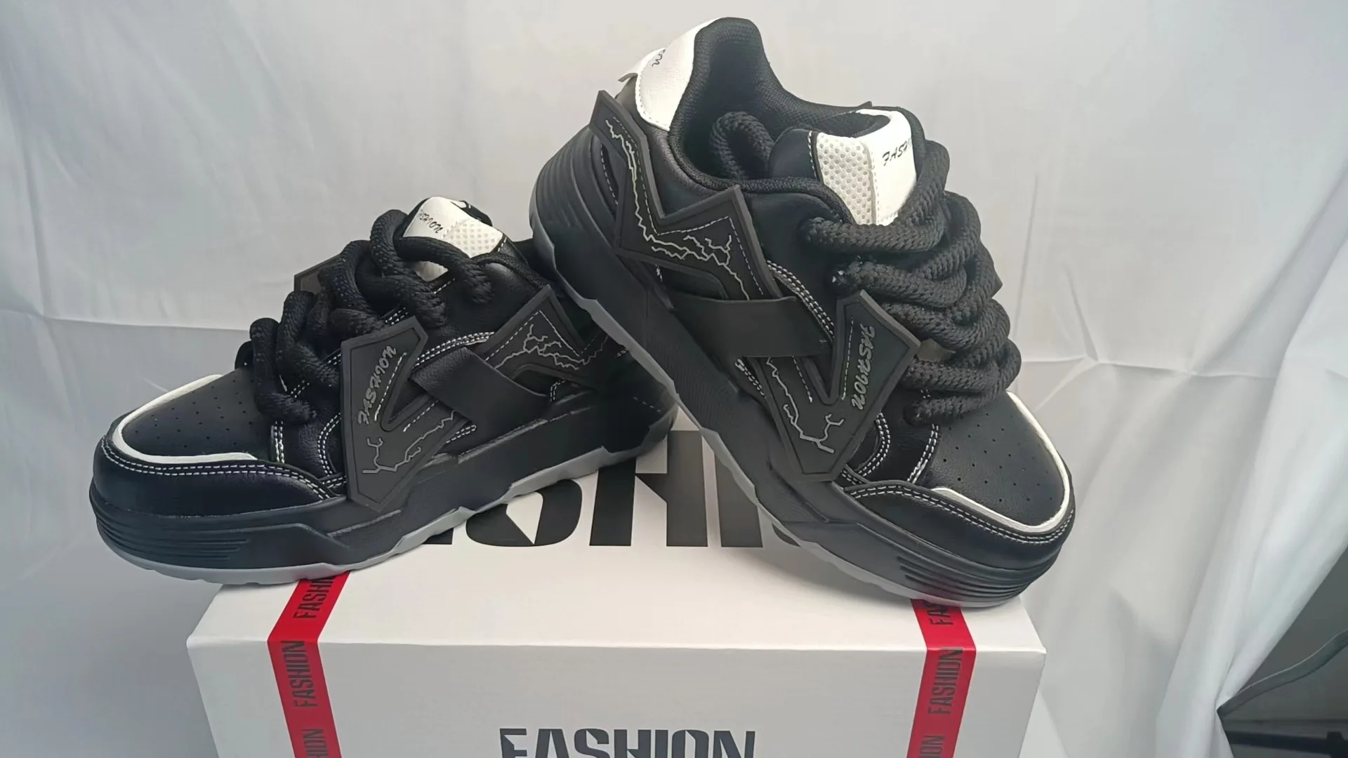 New Women And Men Shoes Fashion Breathable Leisure Sports Sneakers Size 36-44