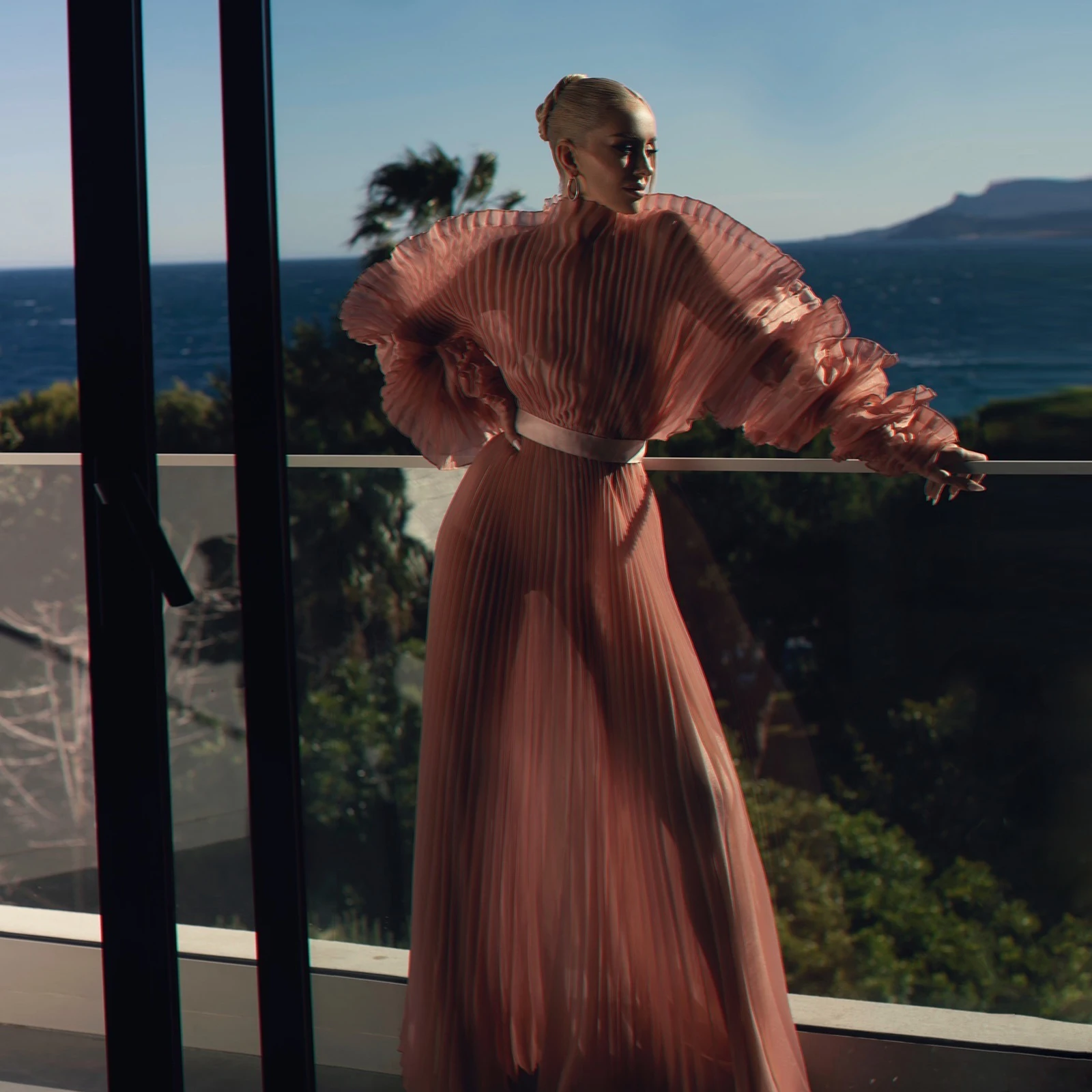 オーガンザプリーツマキシドレス,フォーマルパーティードレス オーガンザプリーツマキシドレス,長袖,プリーツイリュージョン