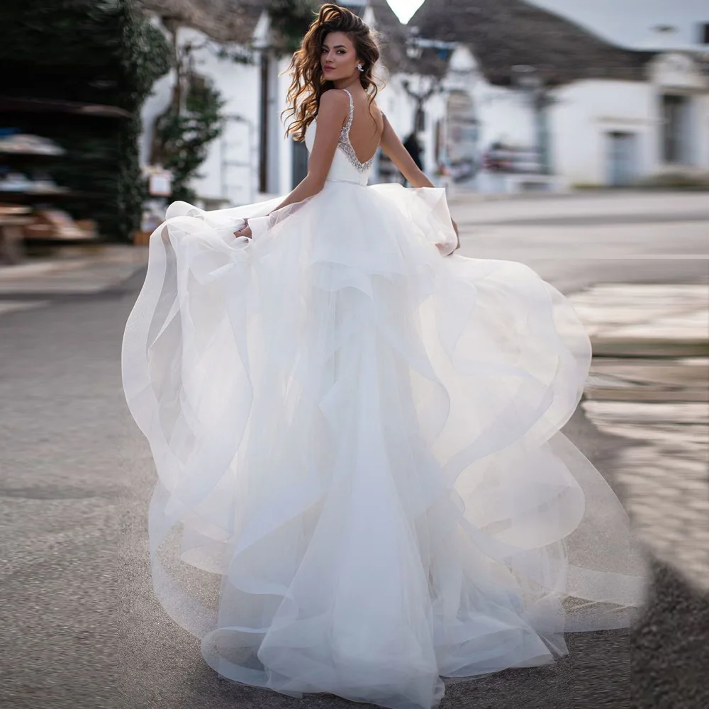 New Spaghetti Straps Wedding Dress Customized Sexy Backless Vestidos De Novia Beading Vestido De Noiva Ruffles Robe De Mariée 2