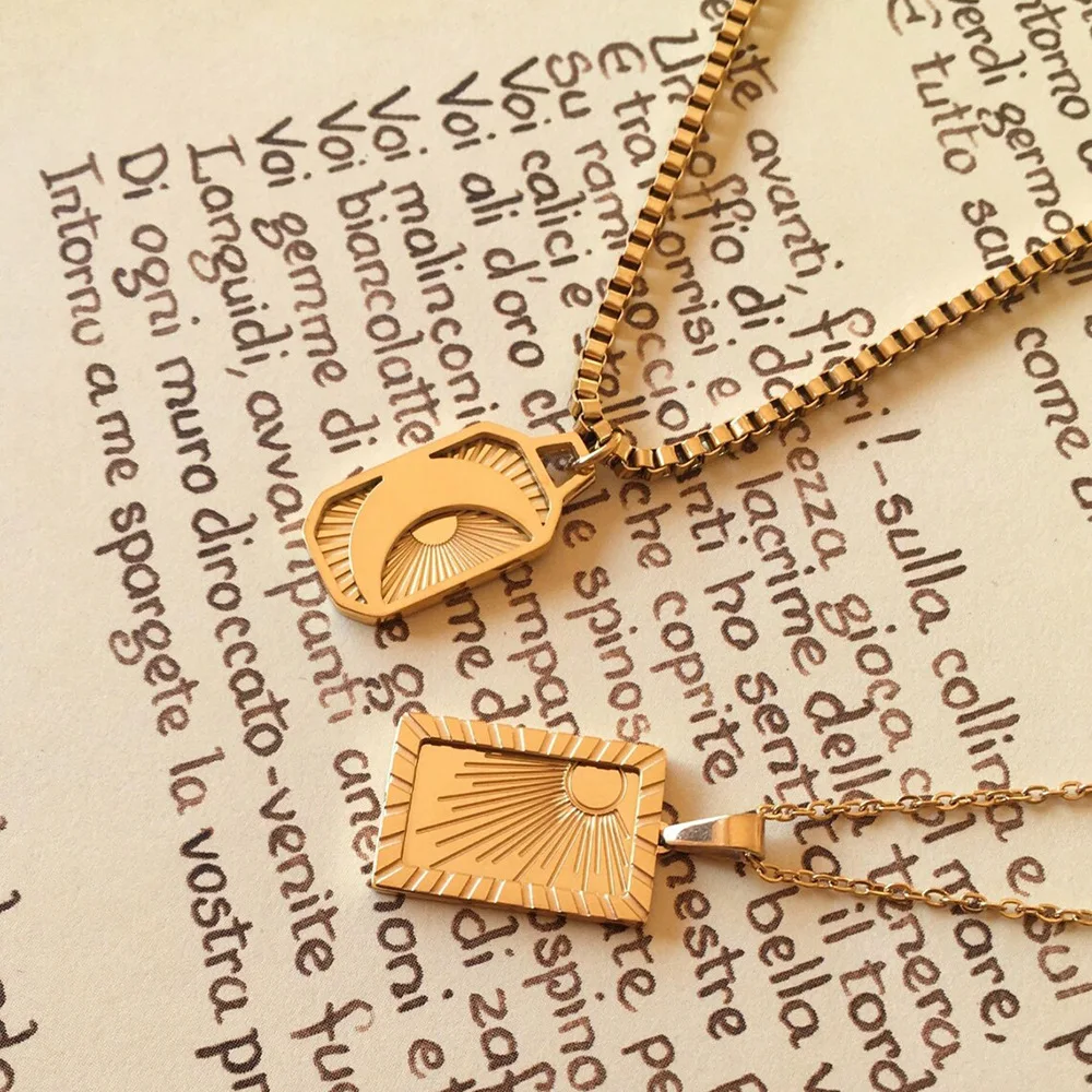 

HIYEE Stainless Steel Sun Moon Pendant Couples Wear Party Date Non-Fading Waterproof Necklace Charms for Jewelry Mading