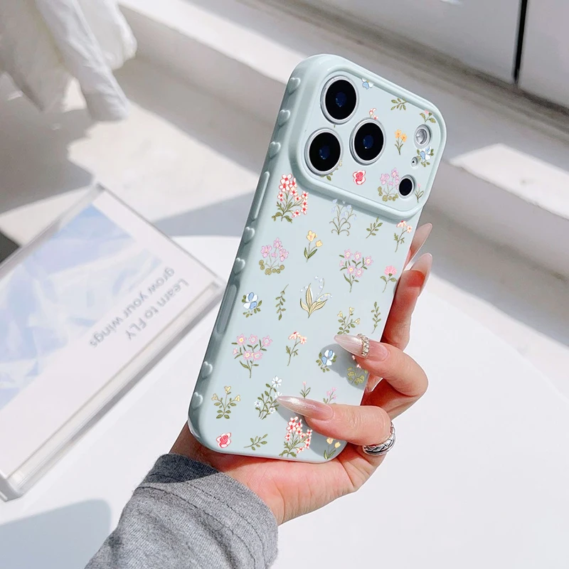 Aesthetic Ditsy Floral Phone Case with Heart Side Design - Shockproof Soft TPU Cover