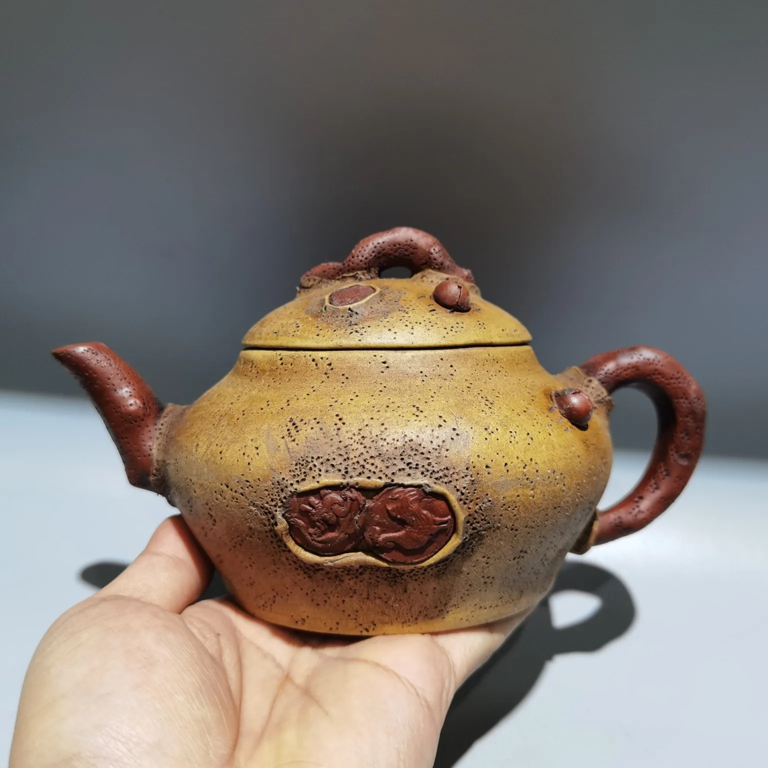 

Chinese Yixing Zisha Clay Teapot Spring supply Pot Jinsha Temple Monk 400ml