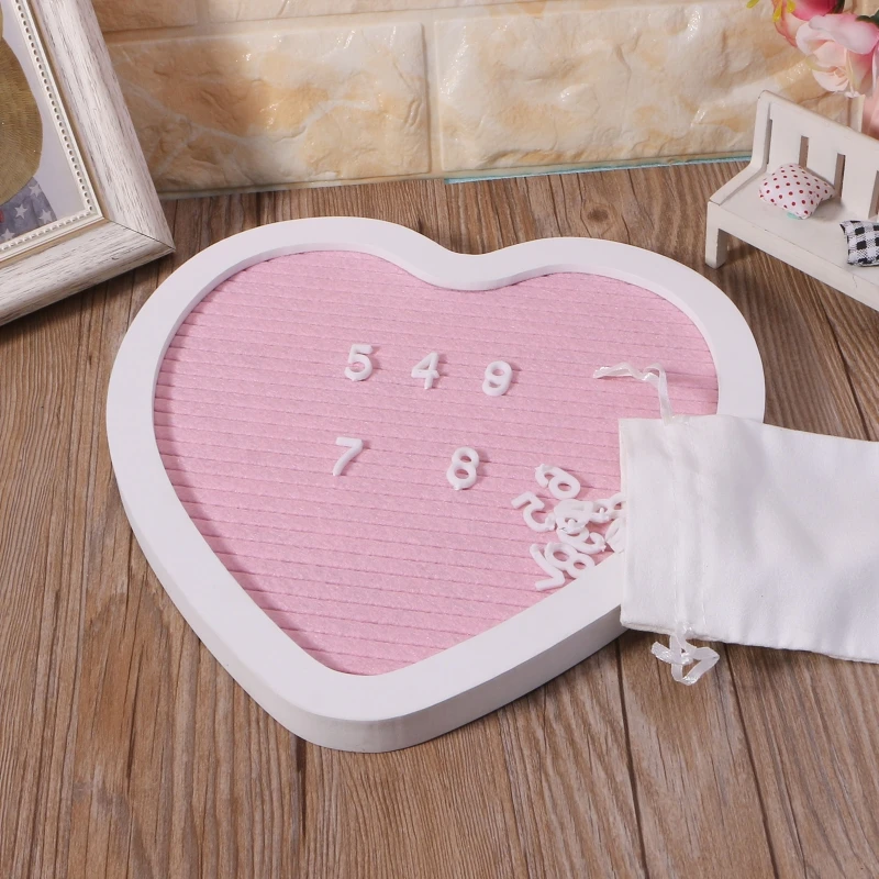 Bacheca in feltro a forma di cuore con cornice in legno rustico con bacheca con lettere intercambiabili per l'annuncio del bambino decorazioni per la casa