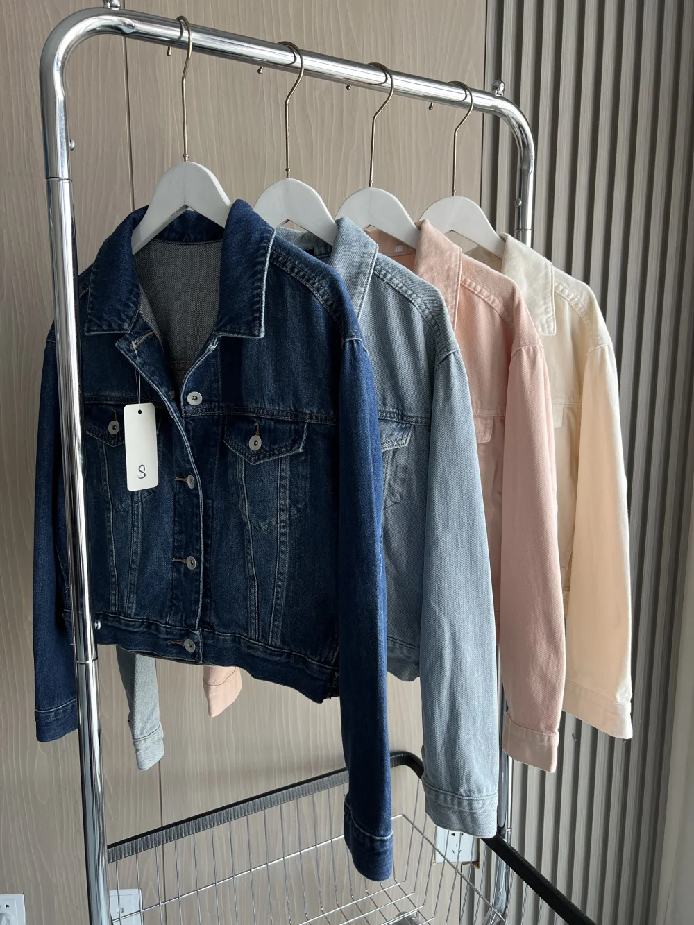 

Джинсовая куртка 2024 traf, новинка весны, мягкая и удобная стирка, универсальная свободная короткая джинсовая куртка для женщин