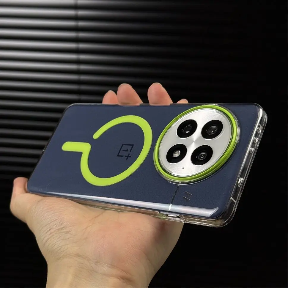 Luxury Acrylic Transparent Magsafe Magnet Back Cover with Wireless Charging Capability