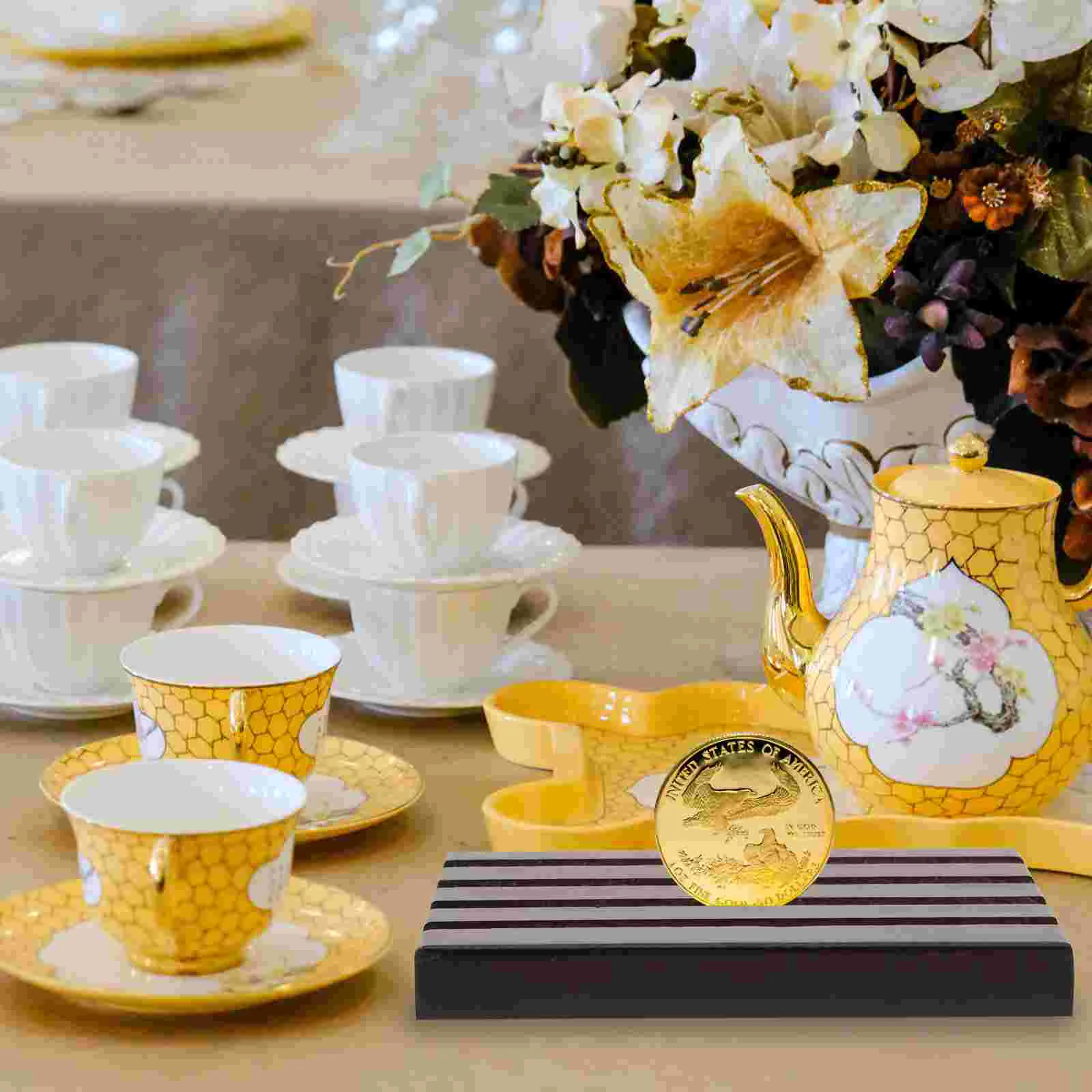 

Display Shelves Coins Collection Holder Wooden Appraisal Supplies Commemorative Rack Bamboo Stand