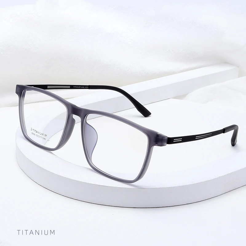 

2024 New Fashion Spectacle Ultra Light Pure Titanium Glasses Optical Prescription Frame Luxury Men's Grade Eyeglasses 8908
