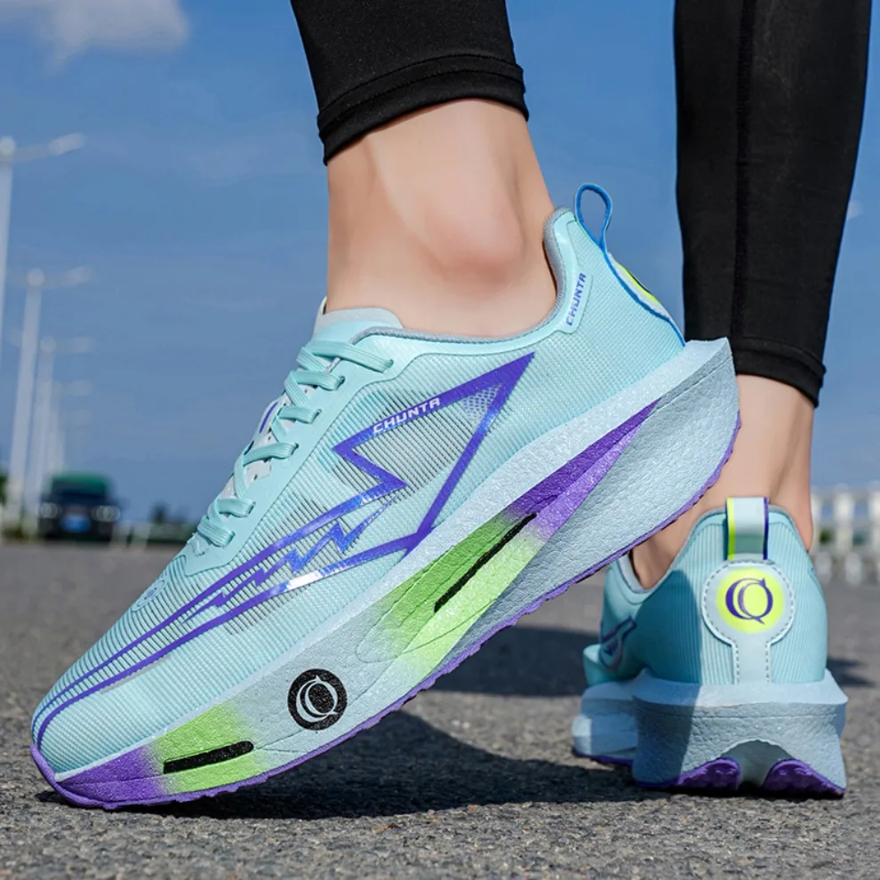 Men's Fashionable Casual and Comfortable Sports Running Shoes Breathable Fabric Upper Non-Slip and Wear-Resistant Shoes 6