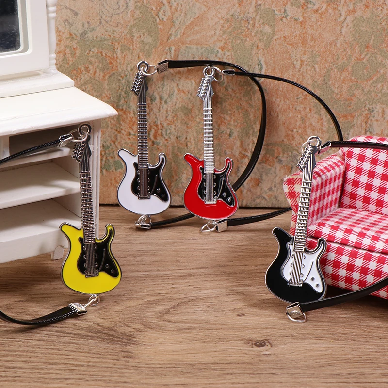 Pianoforte bianco in miniatura per casa delle bambole 1:12 con sgabello musicale Accessori per casa delle bambole – acquista a prezzi convenienti sul marketplace