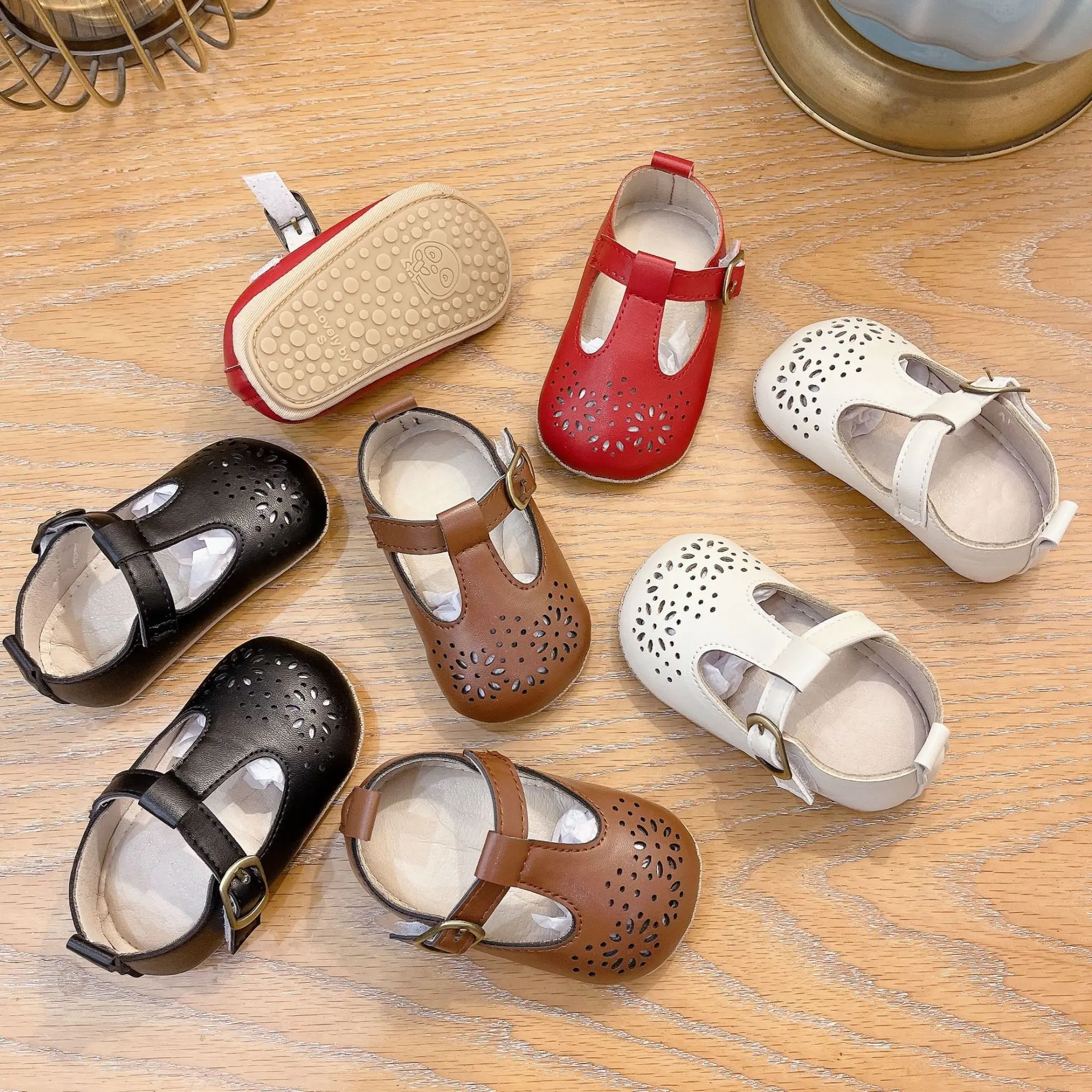 

Cauterization Flower Newborn Summer Baby Hollow Bow Heart Sandals Boys Girls Closed Toe Breathable Leather Infant Toddlers Shoes