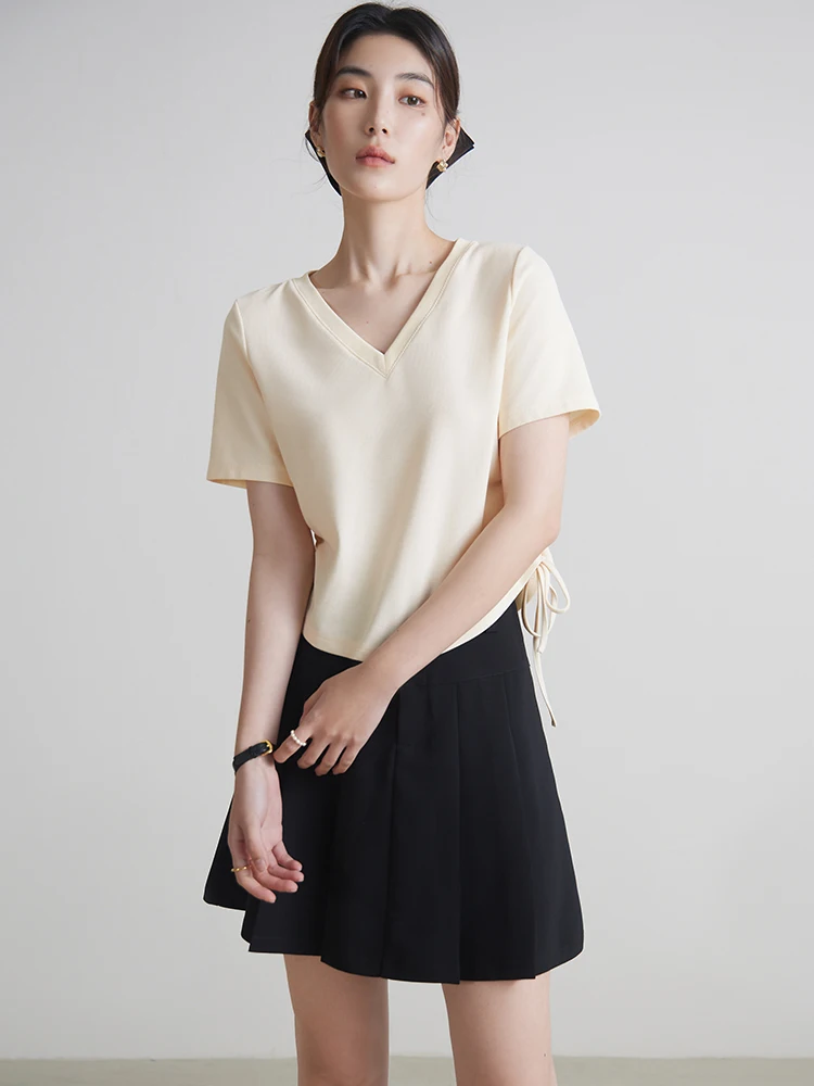 

DUSHU Women Simple V-neck Versatile Commuter T-shirts Summer New Gentle Apricot Short Tees Front Shoulder T-Shirt 24DS82035