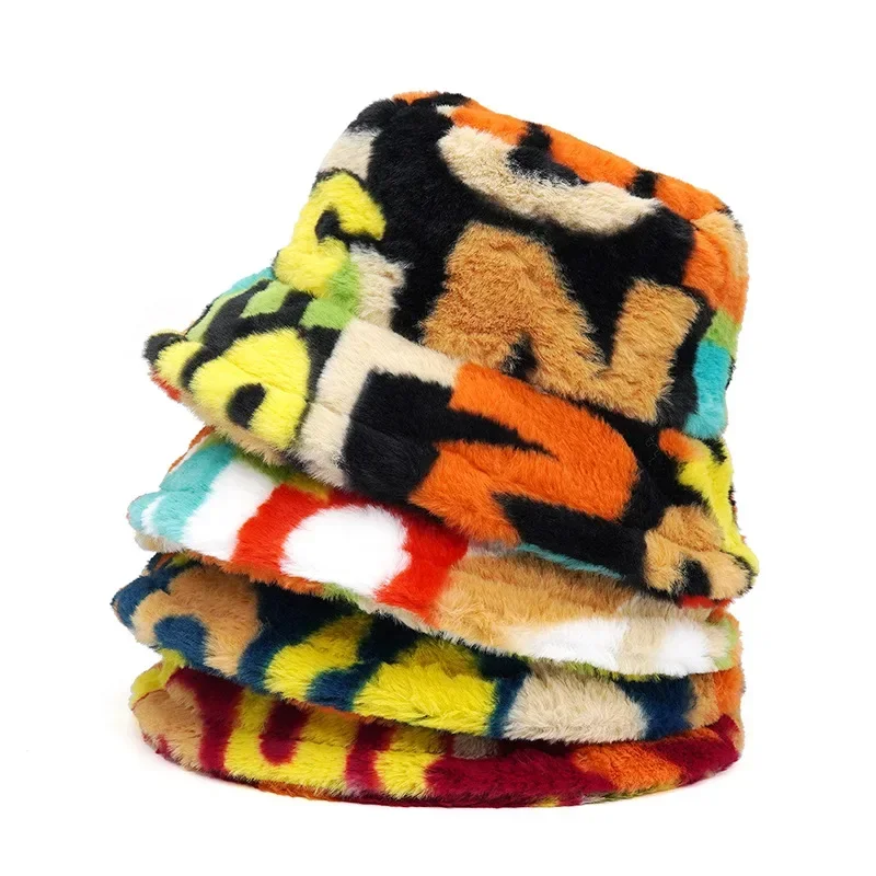 

2022 Winter Bucket Hats Fluffy Fur Letter Printed Men Women Panama Hat Fashion Female Warm Fisherman Cap Outdoor Thickened Soft