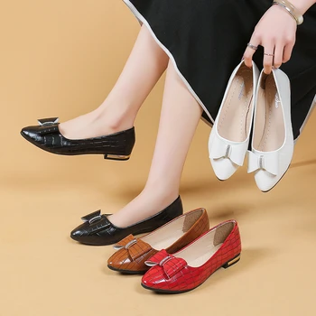 أحذية عمل عصرية جديدة أنيقة وخفيفة الوزن للربيع/الخريف بمقدمة مدببة ومثيرة ومريحة وغير قابلة للانزلاق أحذية مشي نسائية