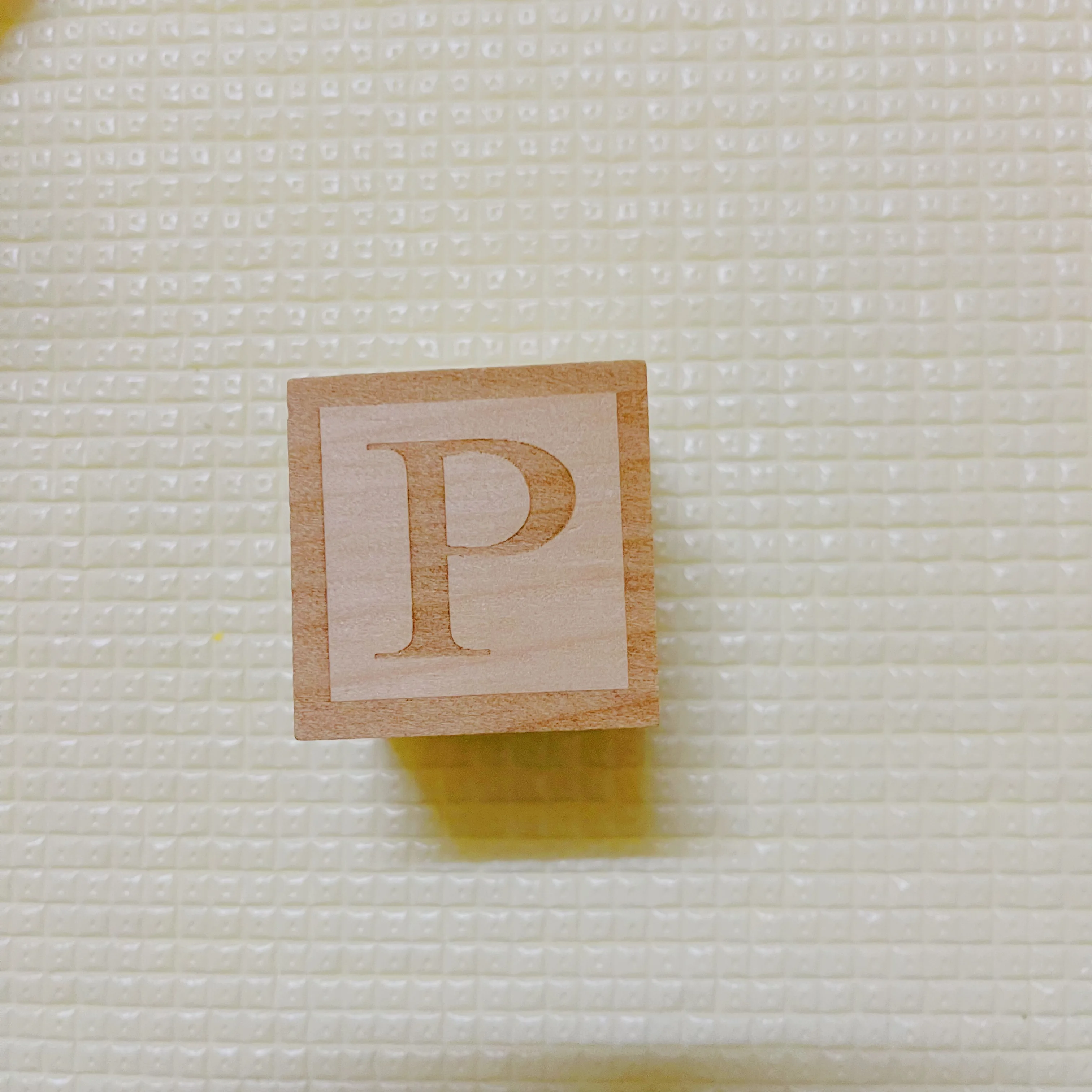 Nordic Wooden Block Ornaments with Alphabet Letters - Customizable Home Decor and Wedding Props