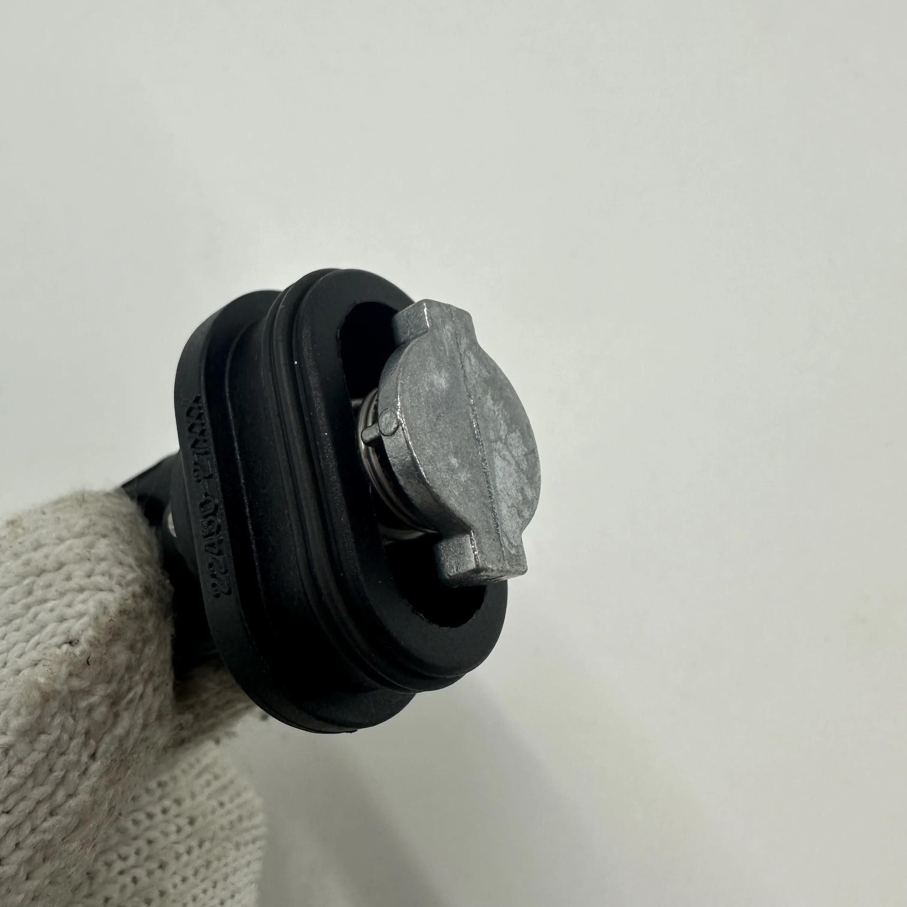 Original Injector Install Plug 22450-27003 2245027003 For Hyundai Santa Fe 2.0T D4EA Sonata Tucson Trajet ( 2000~2010 )