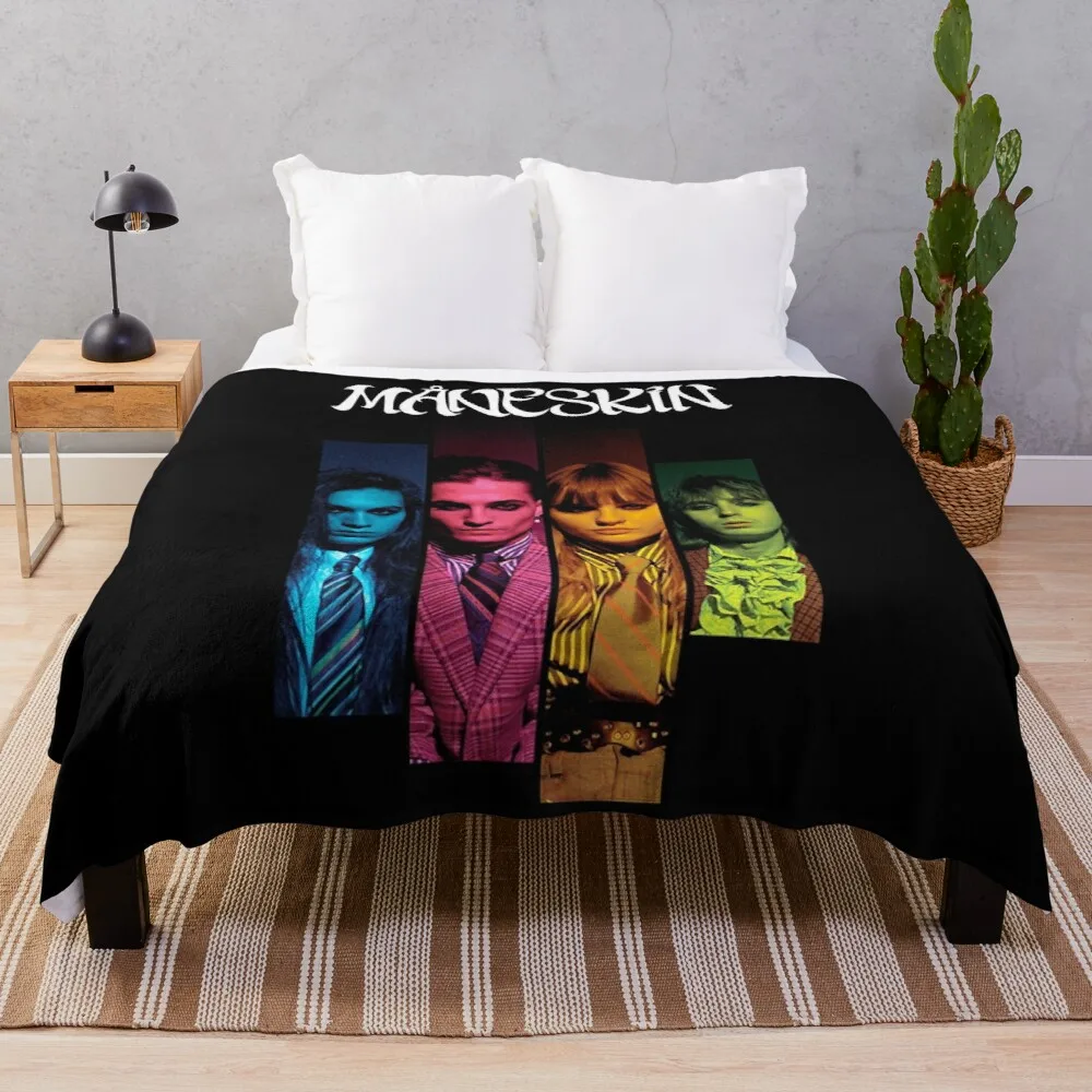 

MANESKIN Mneskin 3 Throw Blanket Travel Blanket