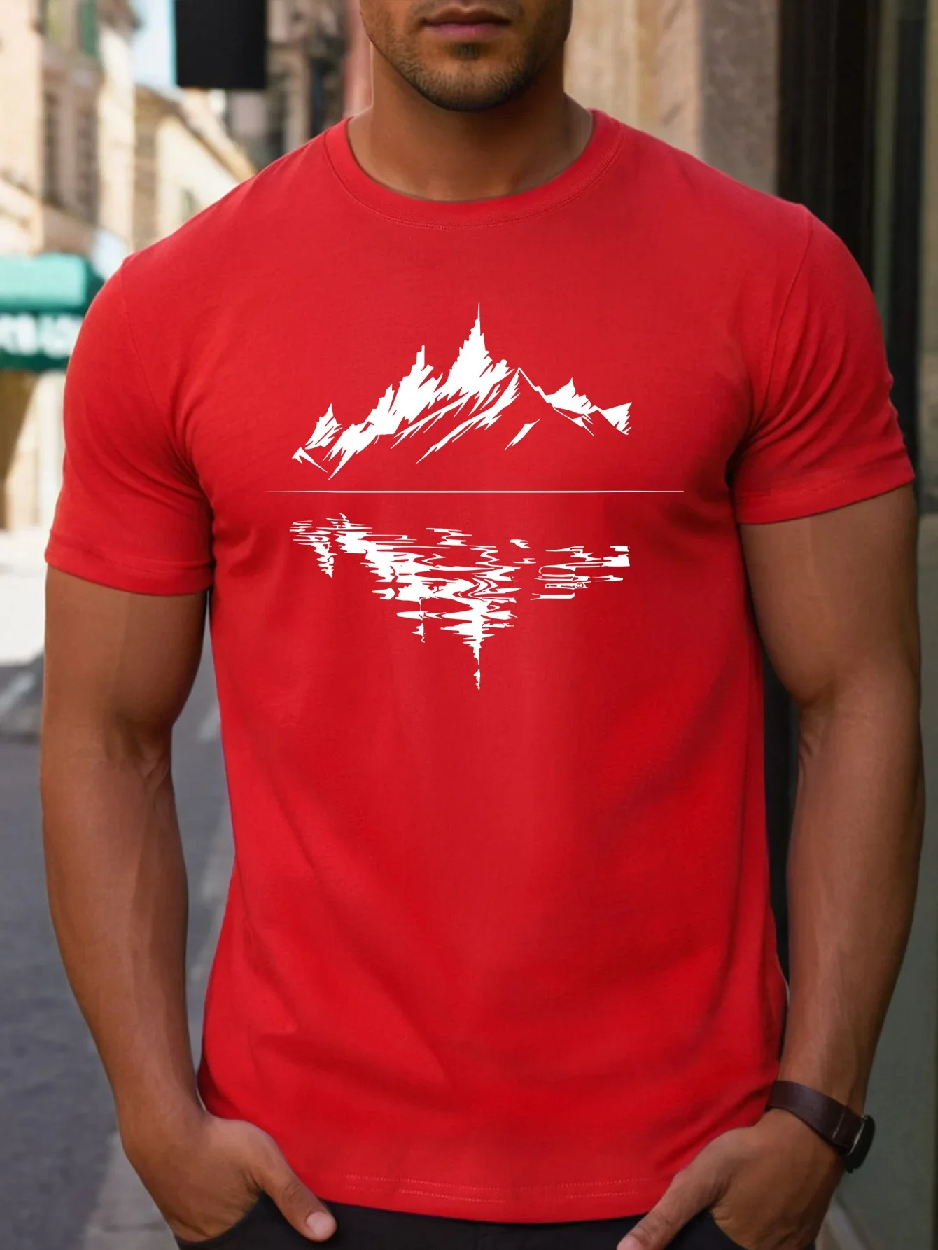 Men's T-shirt print detail