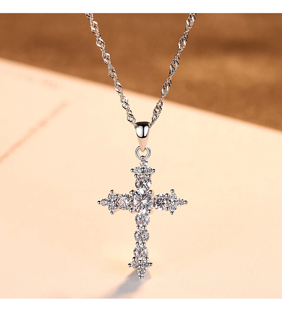 Collana con ciondolo a croce in zirconia cubica in argento sterling con catena a onda d'acqua per donna punk fine_voghion.com