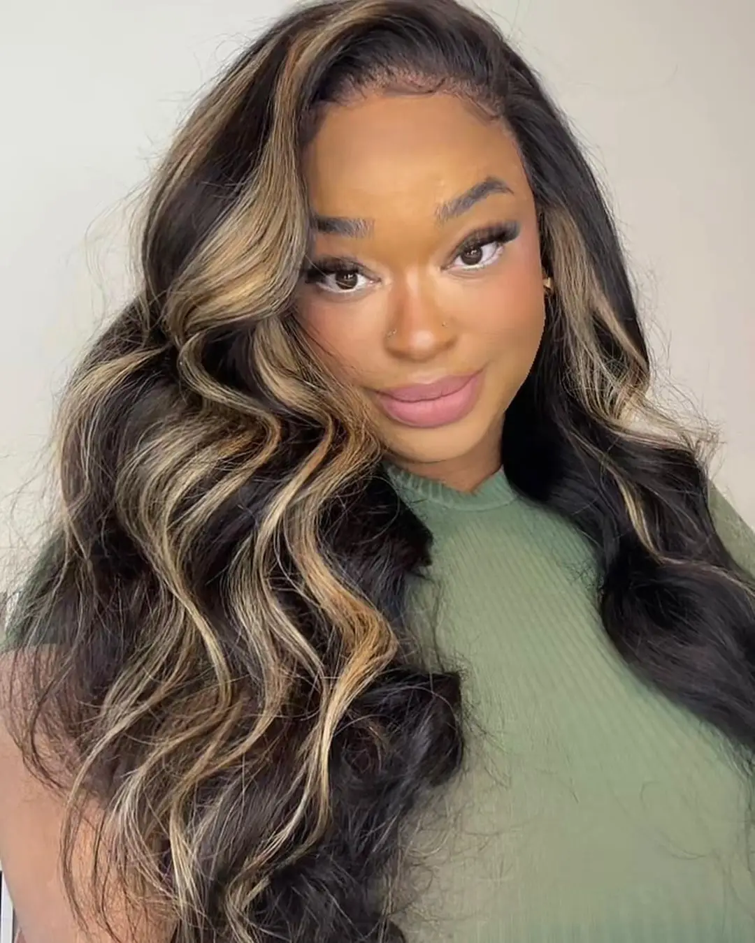 

Pre Cut Highlight Ombre Lace Front Wig Human Hair 250% Density 4/27 Body Wave 13x6 Hd Lace Frontal Wig Pre Plucked Hairline