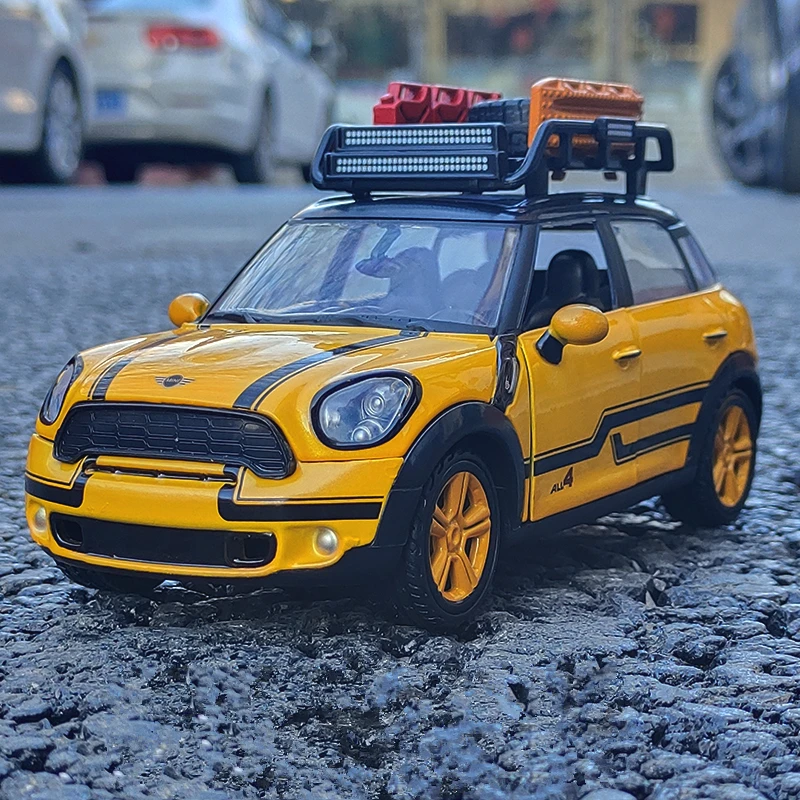 MINI  Cooper  S  Countryman  ミニチュア Mini Cooper S Countryman White MotorMax Scale 1:43