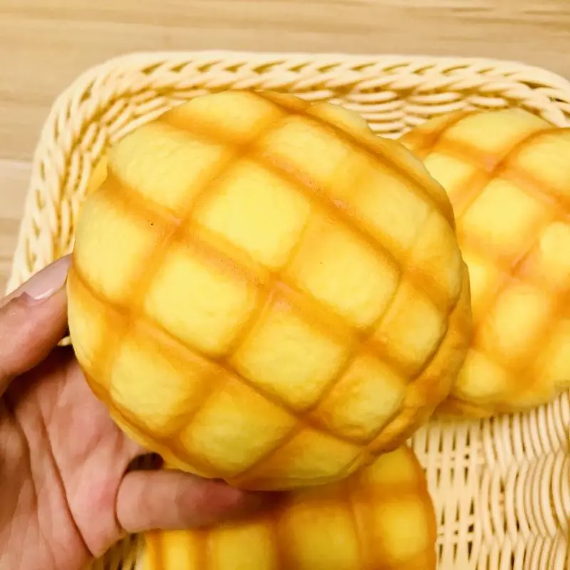 Ananas Pane Lento Rimbalzo Decompressione Sfiato Giocattolo Mini Squishy Lento Aumento