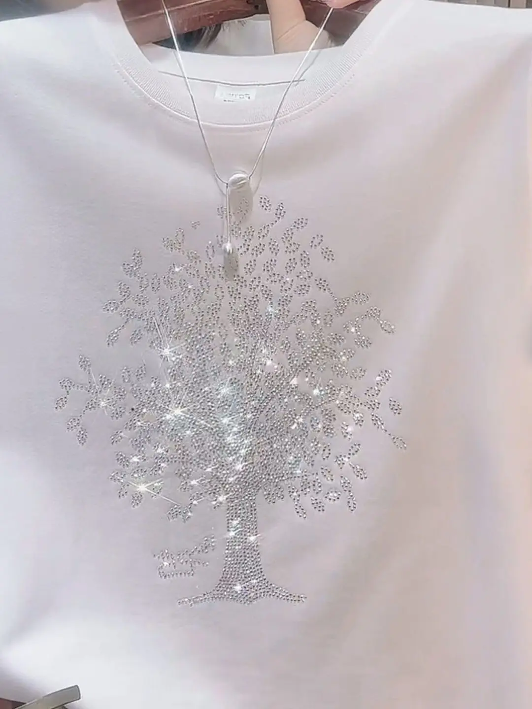 Faionable Summer 2025 Pure Cotton ort Sve Loose Fit round Ne Diamond Embellied Top Ele Slimming Women's T-irt