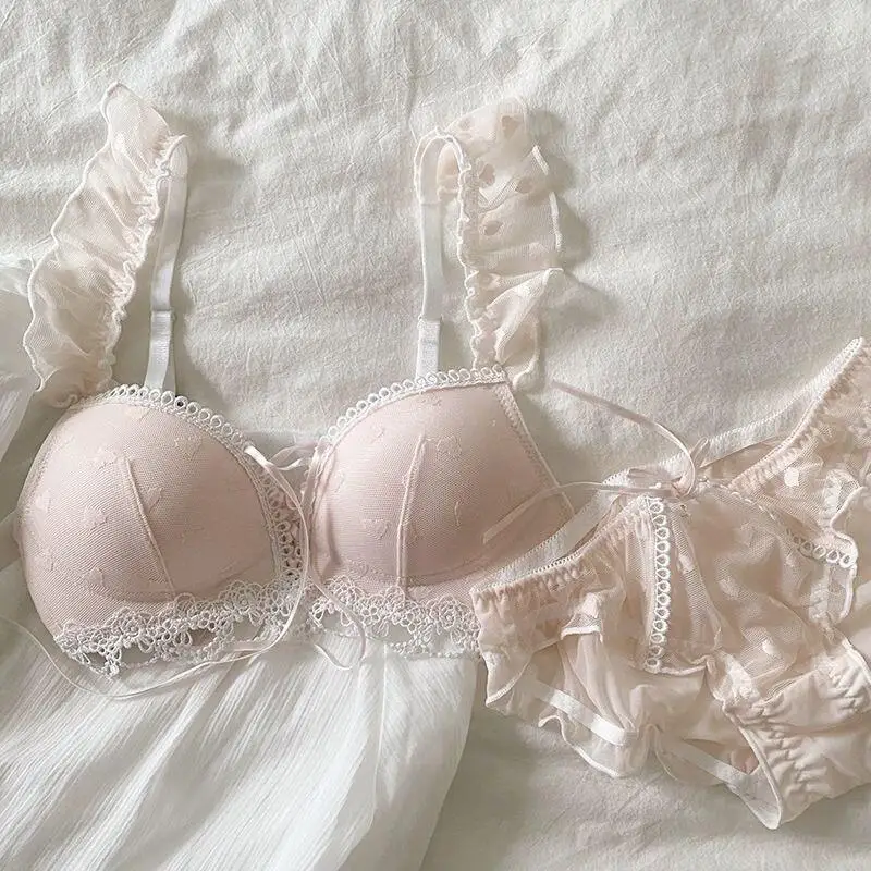 مجموعة الملابس الداخلية اليابانية على الطراز الأوروبي، صدرية صغيرة بنمط قلب جميل، حمالة صدر لاسلكية مريحة ومضادة للترهل