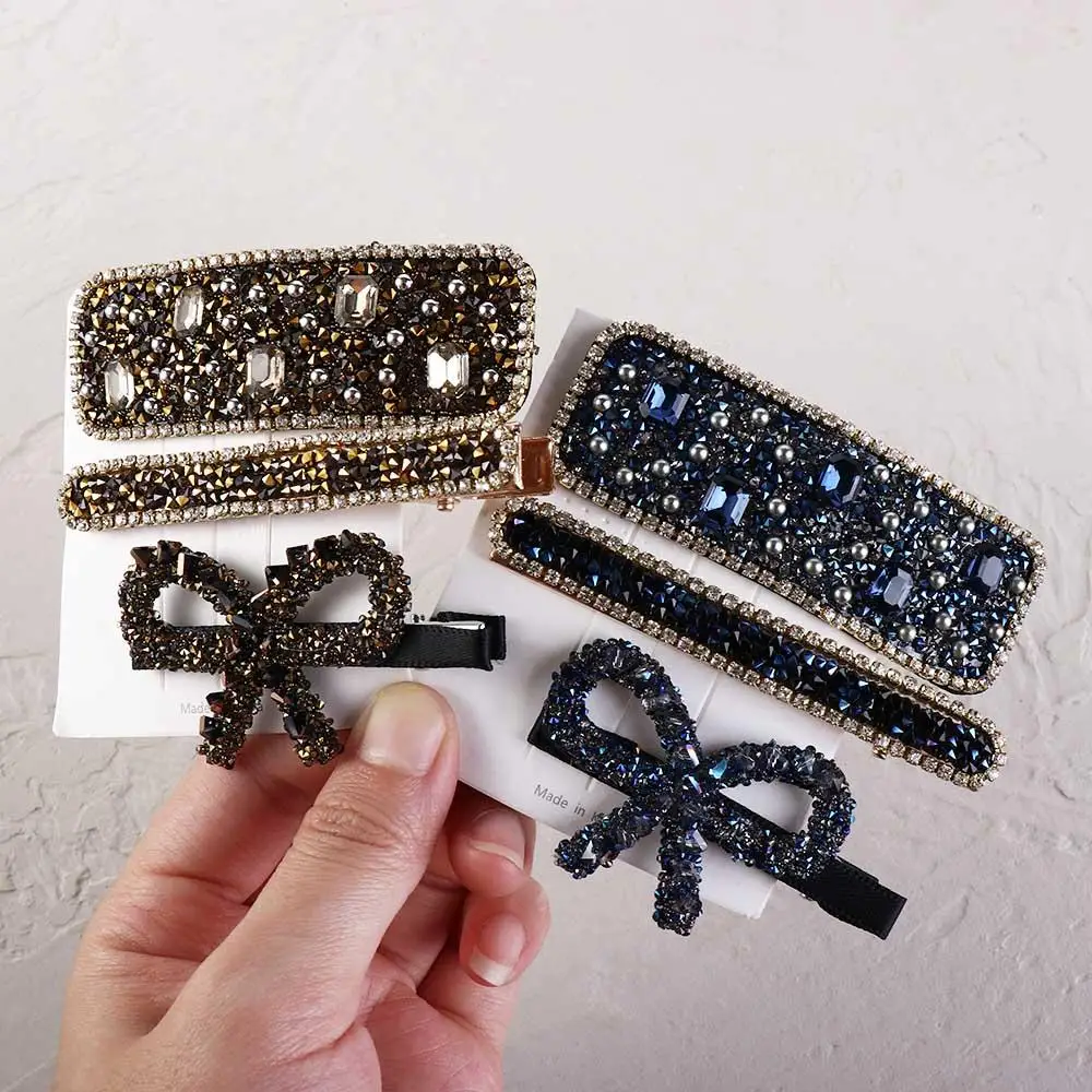 

Женские заколки для волос со стразами