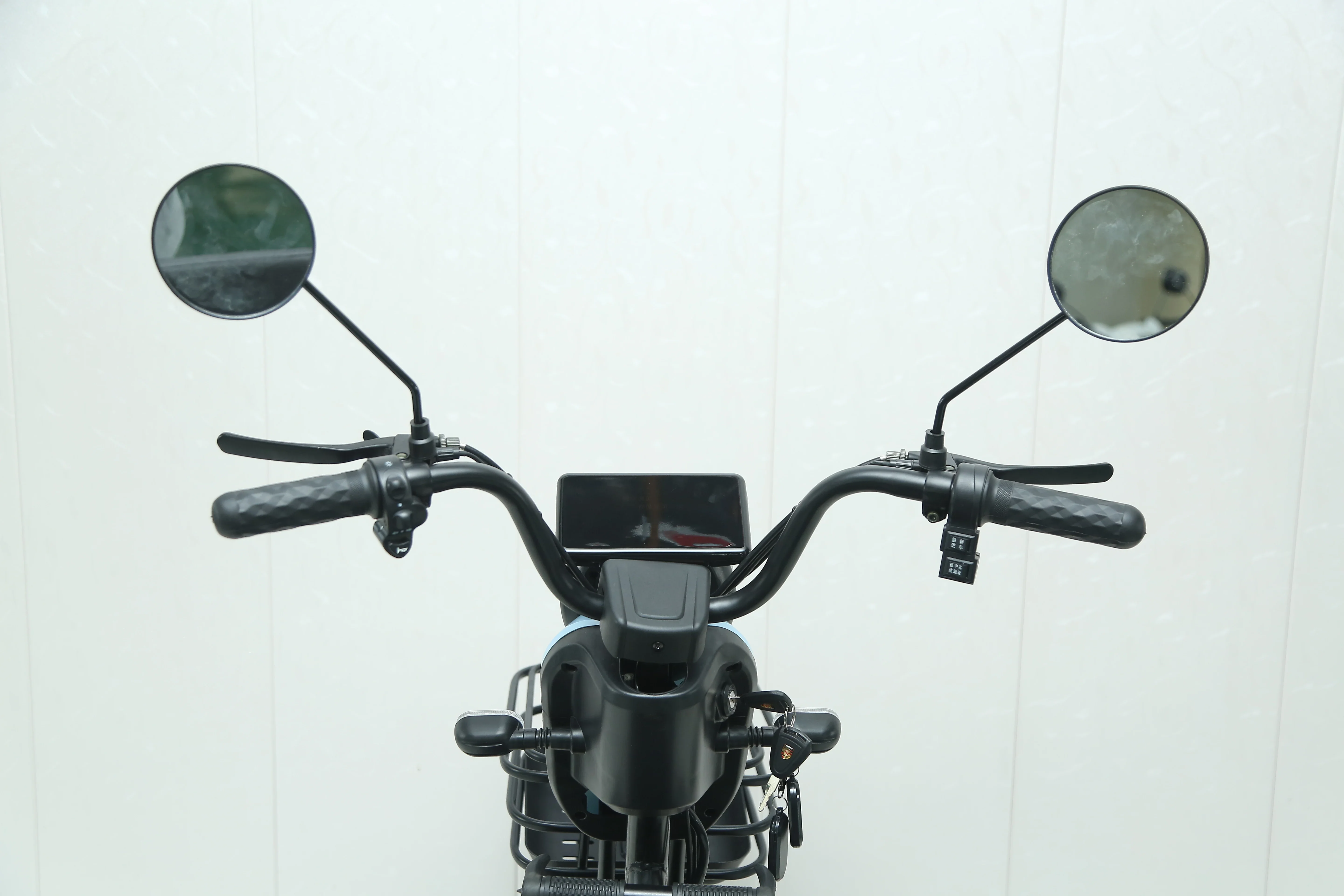 New Electric Tricycle Adult 3 Wheel Motorcycle Mobility Scooter With armrests with basket Electric Tricycle Electric Scooter 5