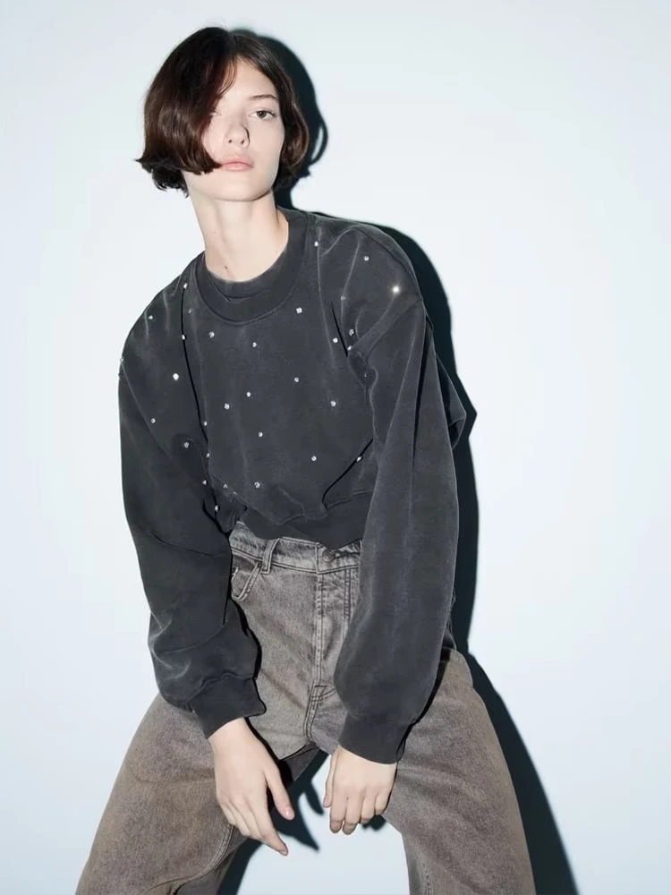 

Anthracite sweatshirt 2023 autumn new style comfortable casual jewelry inlaid washed effect short sweatshirt women's top