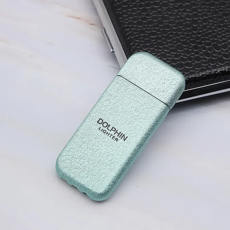 Description Picture 4 of itemHOT Ultra Thin Wrinkle Paint Butane Gas Lighter Classic Grinding Wheel Ignition Outdoor Portable Mini Lighters Smoking Wholesale