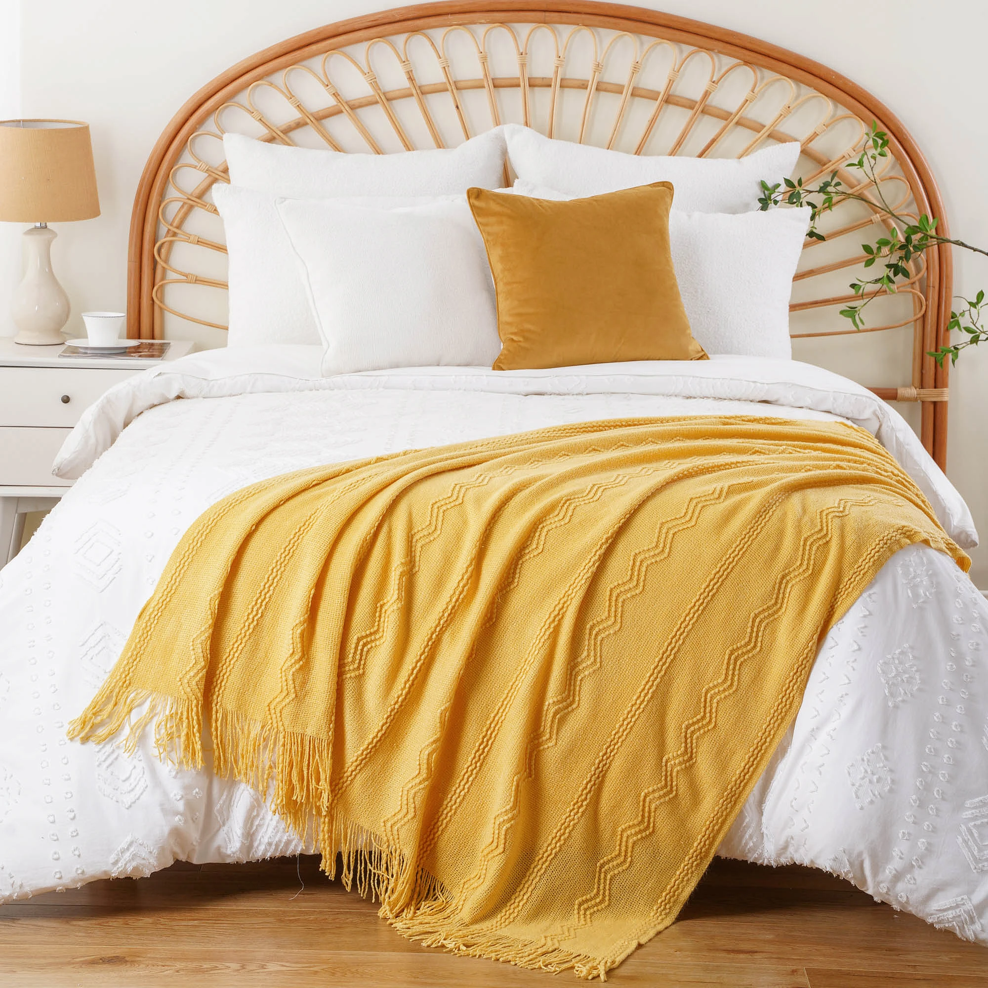 Caramel Knit Throw Blanket - Lightweight Plaid Blanket for Couch and Bed