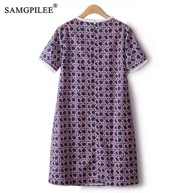 프리츠 로얄 기하학적 드레스: 세련되고 가문적인 여름 스타일