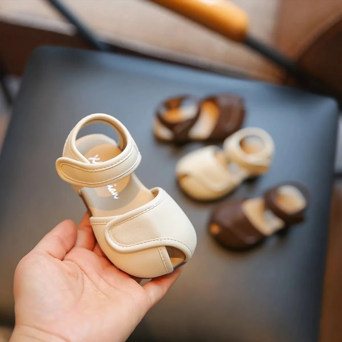 New Summer Aged 0-3 Cute Sandals Baby Shoes For Girl Non-Slip Soft-Soled Children Toddler Kids Sandals With Covered Toes Walkers