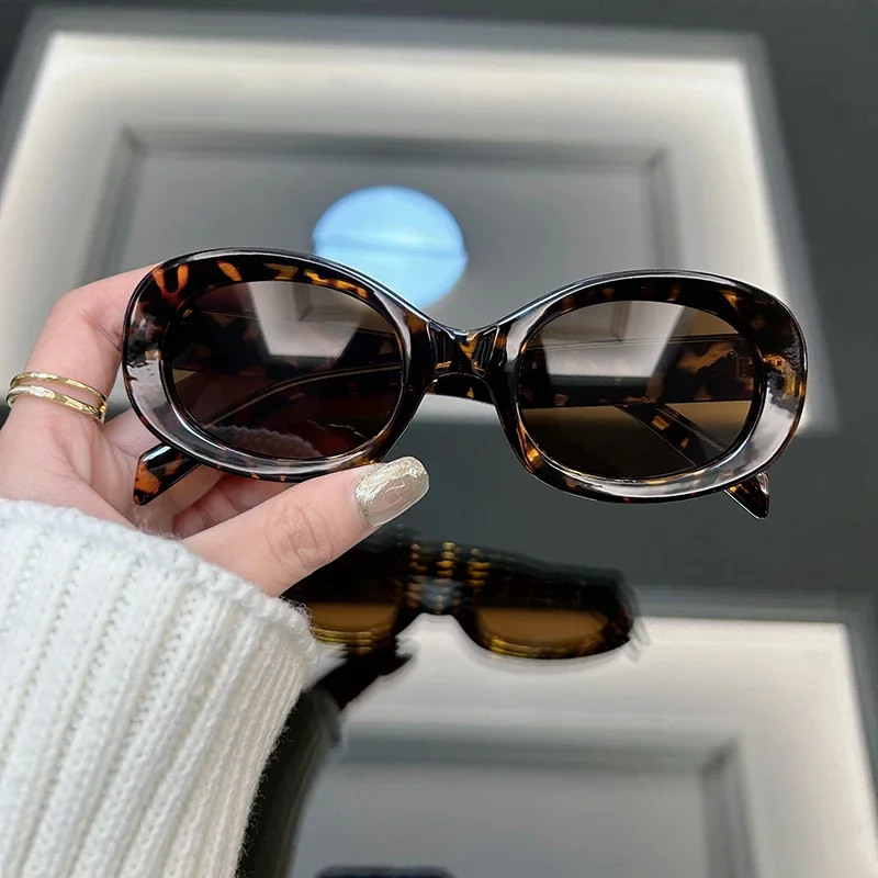 Modische Ovale Sonnenbrille für Damen Vintage Markendesigner Sonnenbrillen Retro Verspiegelte Gläser Outdoor Luxus Gafas De Sol – Detail 3
