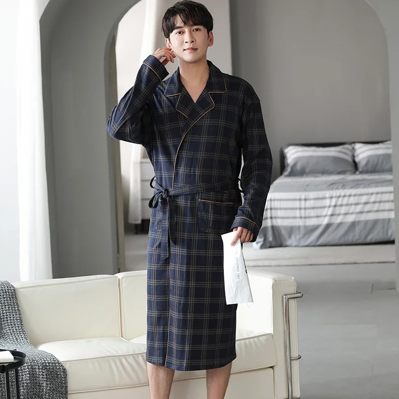 

Newest M-4XL Autumn Bathrobe Men 100% Cotton sleep top Kimono Robes For Male Plaid Robes Long Bath Robe Bride Robe Dressing Gown