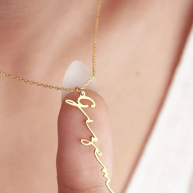 Collier en acier inoxydable avec nom personnalisé pour femme, tour de cou vertical personnalisé, cadeau d'anniversaire pour couple, fête de Léon