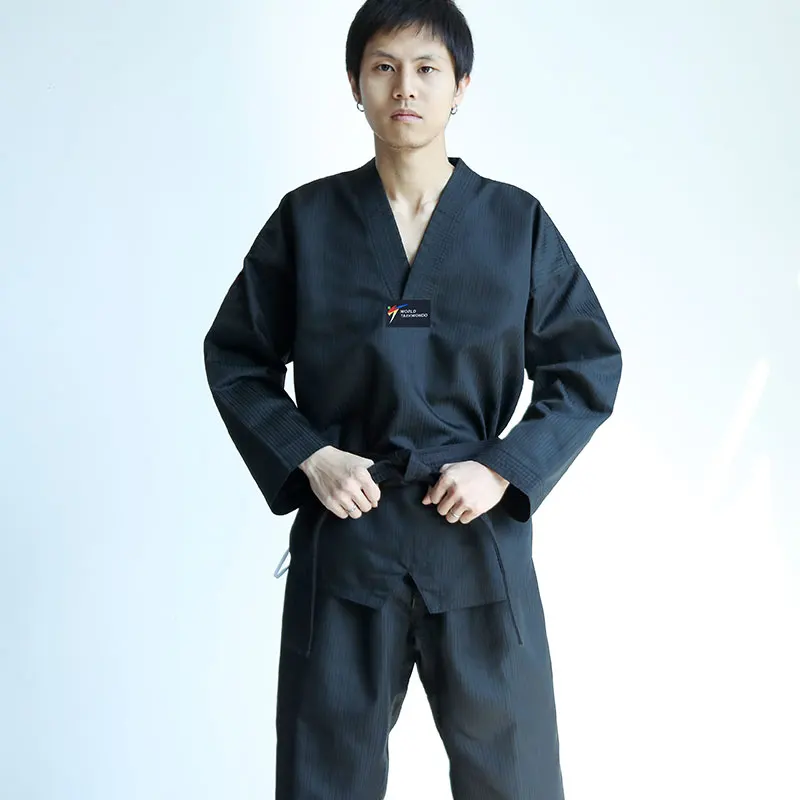 Uniforme de Taekwondo preto e branco para adultos e crianças, algodão WTF, dobok, conjuntos de roupas TKD, ternos de karatê com cinto grátis, homens e mulheres