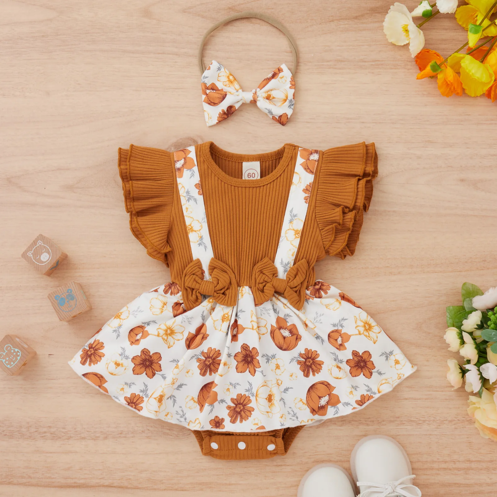 Children's clothing girls clothes set summer baby girl pit strip lace flying sleeve top triangle romper + floral shorts set Baby Clothing Set classic