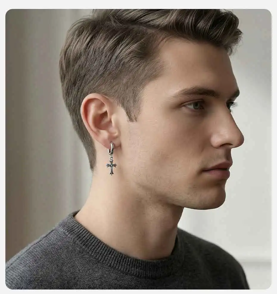 Punk Dornen-Kreuz-Creolen für Männer und Frauen, Antiallergische Edelstahl-Metall-Huggies, Wasserfester Piercing-Schmuck – Detail 2