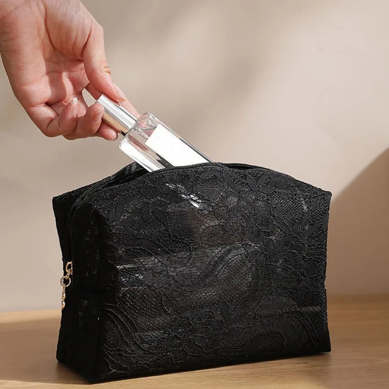 Nécessaire de viagem multifuncional portátil de grande capacidade com estampa em renda e tule para maquiagem e acessórios cosméticos._voghion.com