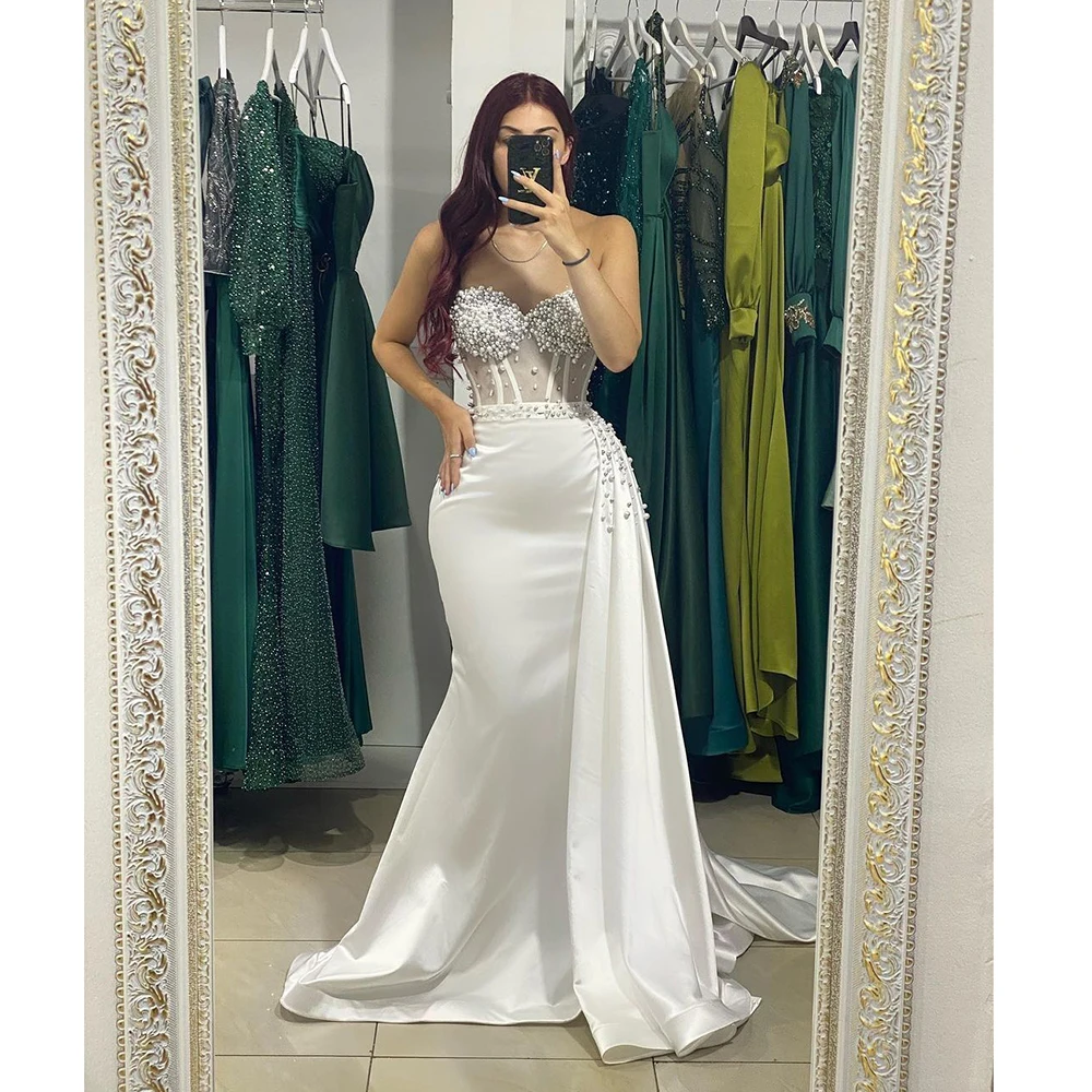 

Luxury White Strapless Pearls Evening Dresses Sleeveless Floor Length Sweep Train Long Prom Dresses Elegant Women Custom Gown