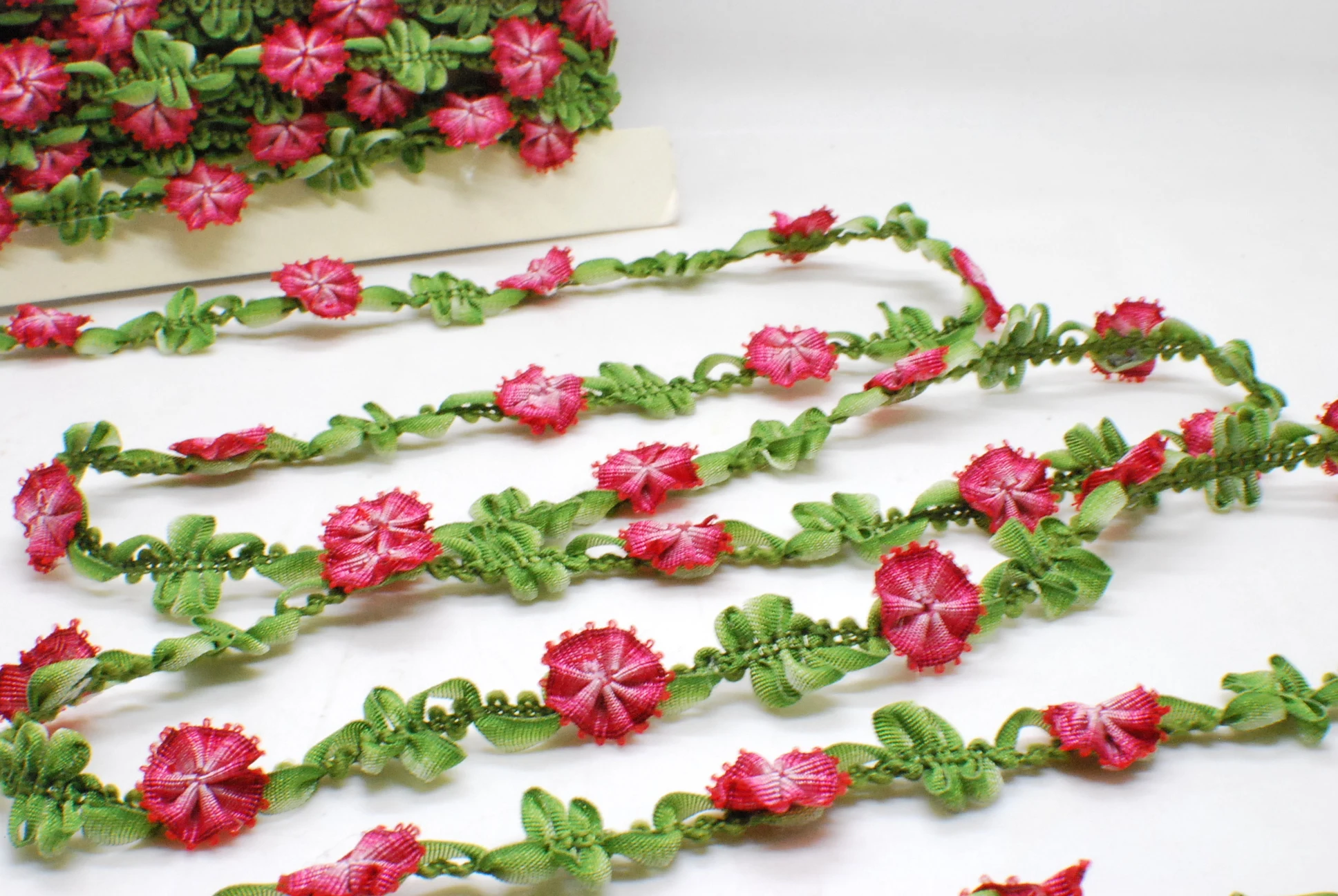 2 Yards Woven Rococo Ribbon Trim with Rose Flower Buds Decorative Floral Ribbon Scrapbook Materials Clothing Craft Supplies