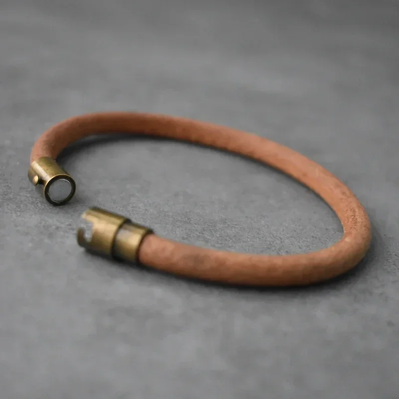 New Classic Style Men Brown Leather Bracelet Simple Magnet Clasp Button Neutral Accessories Handmaide Jewelry Gifts leather bracelet