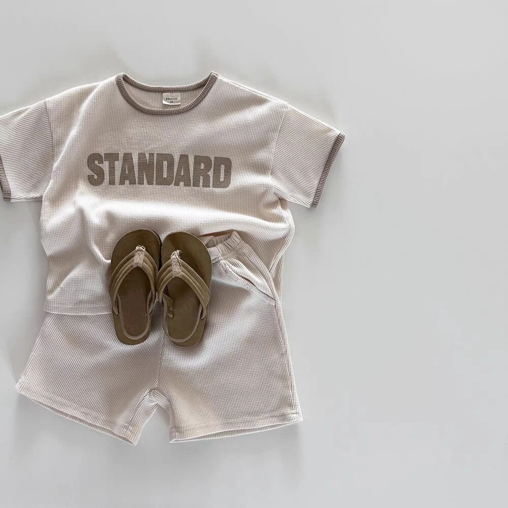 TZ2657 Korean Style Summer Outfit for Boys Trendy Short Sleeve Shorts Set Casual Sports Clothes Fashionable And Handsome 2