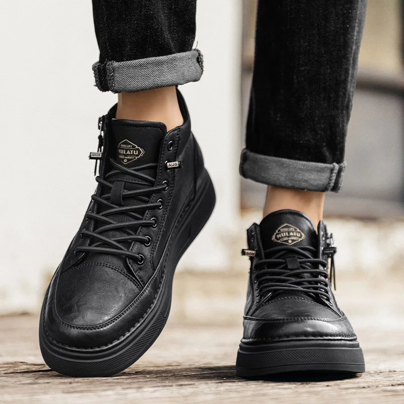New Black men's board shoes Trendy Classic Designer Styles Outdoor walking and hiking Daily office quality adult boots Hot